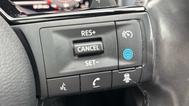 Nissan Qashqai 1.3 DiG-T MH 158 Tekna 5dr Xtronic Petrol Hatchback